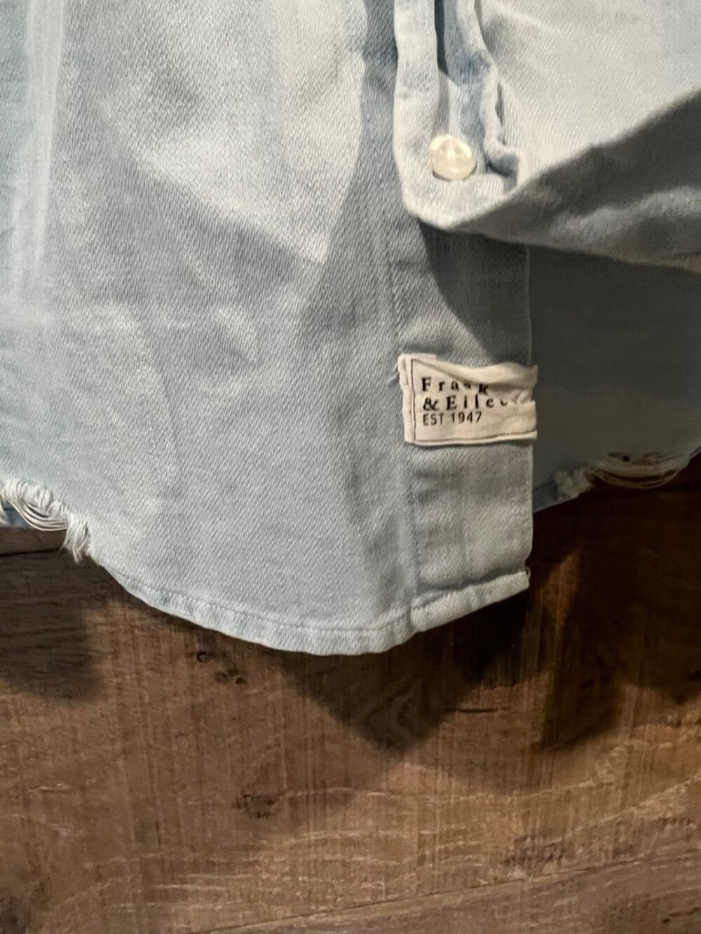 FRANK & EILEEN Barry Tailored Button Up Shirt Blue Wash SIZE M - Picture 8 of 11